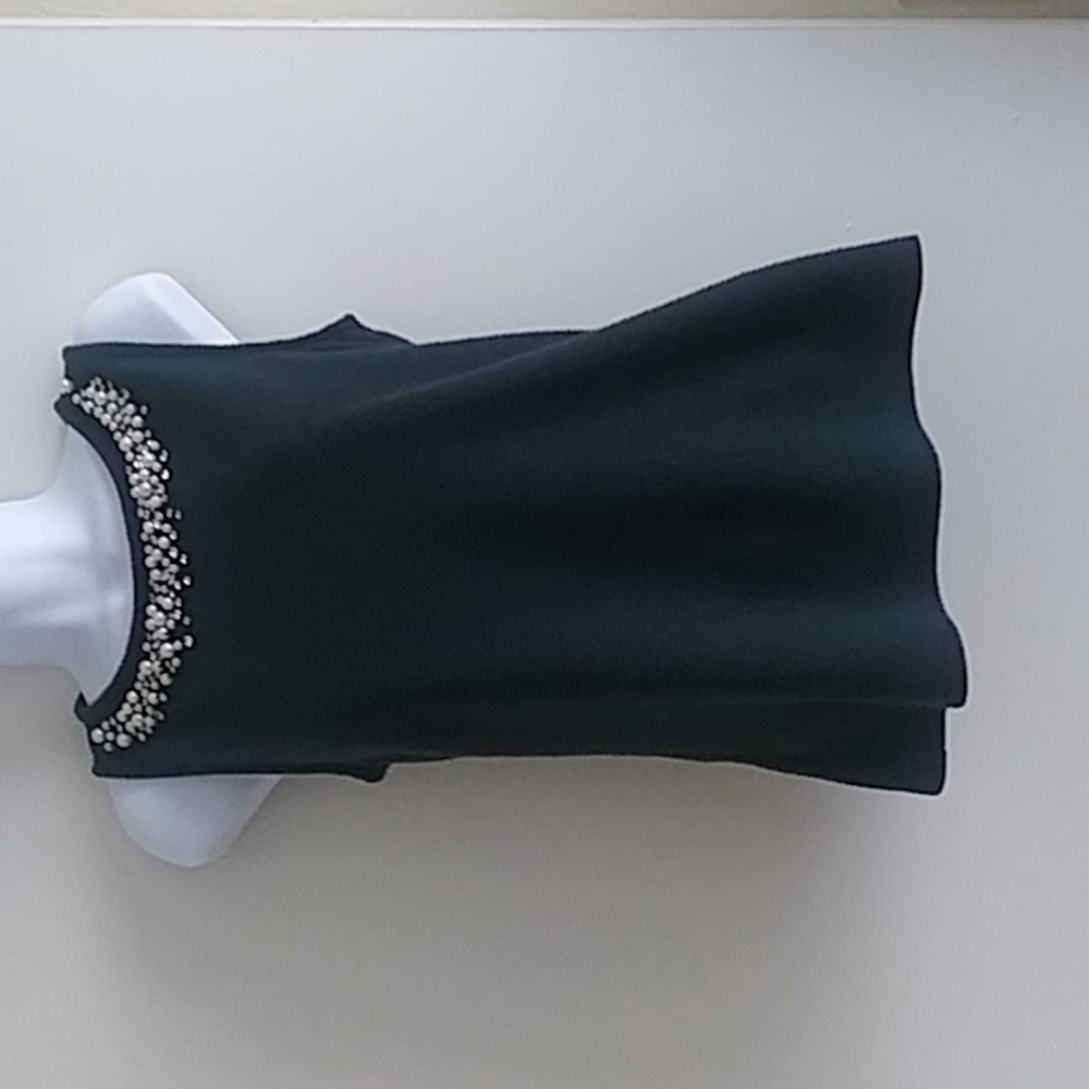 Woman's top Ann Taylor Factory dark green sleeveless jewels pearls and diamonds